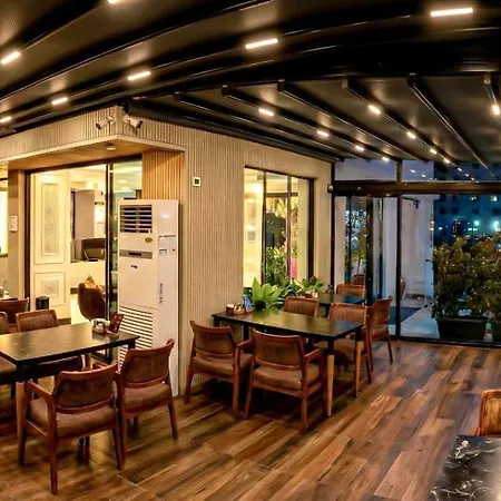 The Nova Ξενοδοχείο