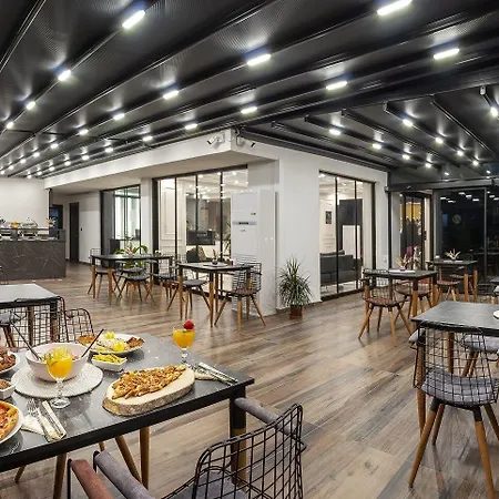 The Nova 3* يالوفا